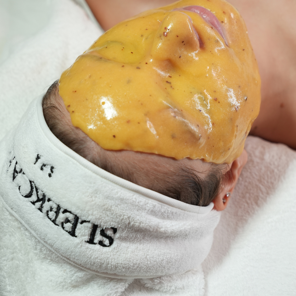 SleekCare Luxe Facial - 90 mins